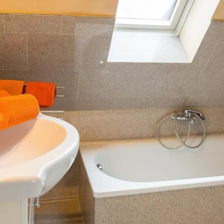 Altes Strandhus Casa Strandmuschel シャルボイツ