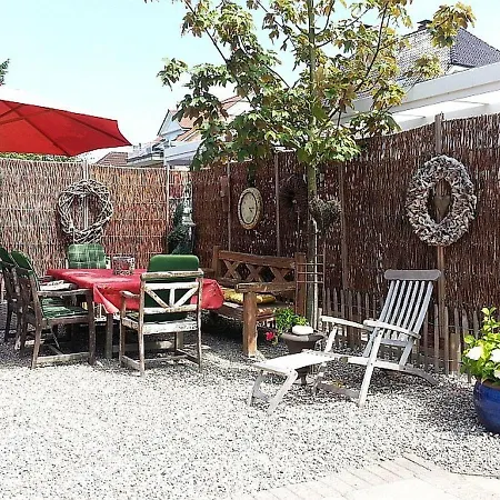 Altes Strandhus Casa Strandmuschel * シャルボイツ