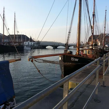 Altes Strandhus Casa Strandmuschel * シャルボイツ